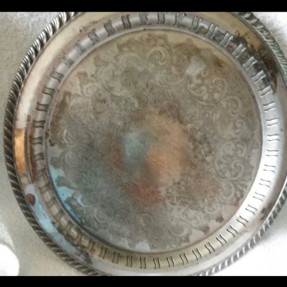 WM ROGERS VINTAGE SILVER PLATED SERVING TRAY - Picture 3 of 4